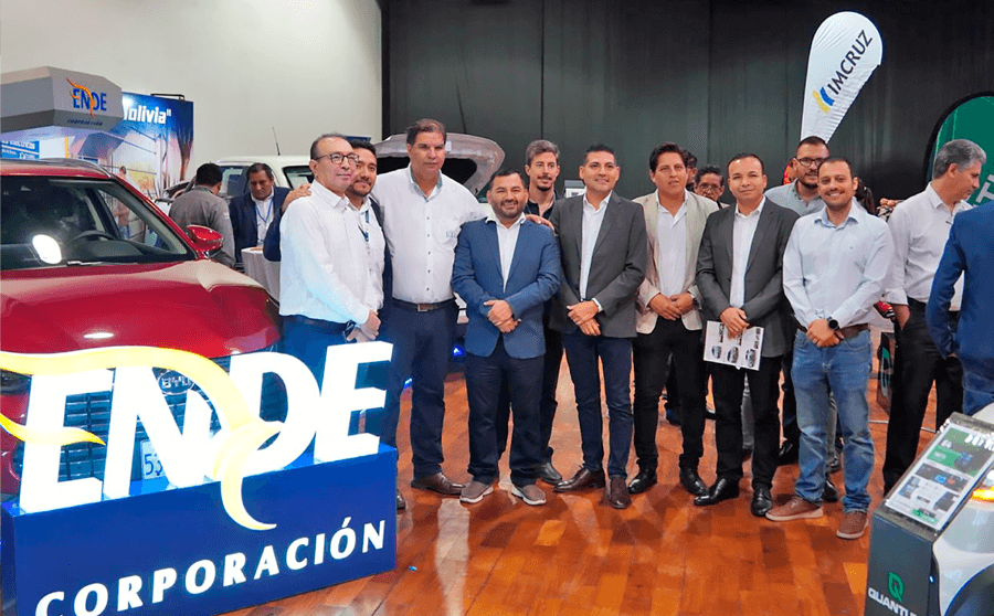 LA PRIMERA FERIA DE ELECTROMOVILIDAD EN BOLIVIA reunió a interesados en el transporte AMIGABLE CON EL MEDIO AMBIENTE